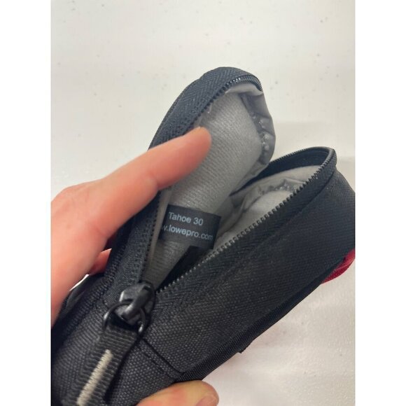 LowePro Tahoe 30 Camera Belt Pouch Bag 5.5 x 1.5 x 3.5in Red Compact EXCELLENT - Picture 5 of 8